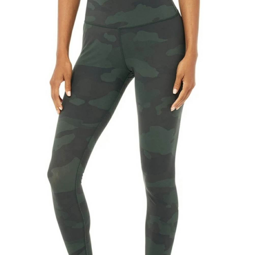 Alo yoga camo leggings